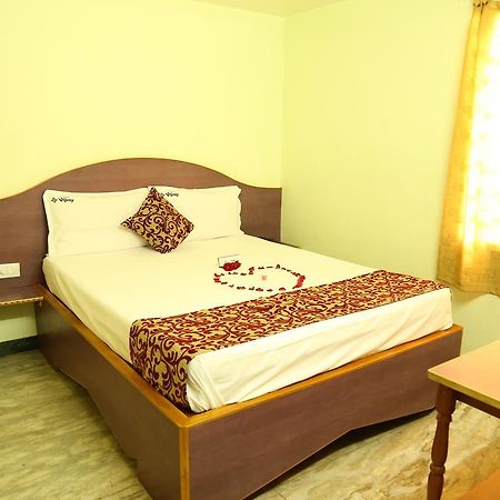 Hotel Vijay Pollāchi Εξωτερικό φωτογραφία