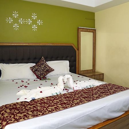 Hotel Vijay Pollāchi Εξωτερικό φωτογραφία