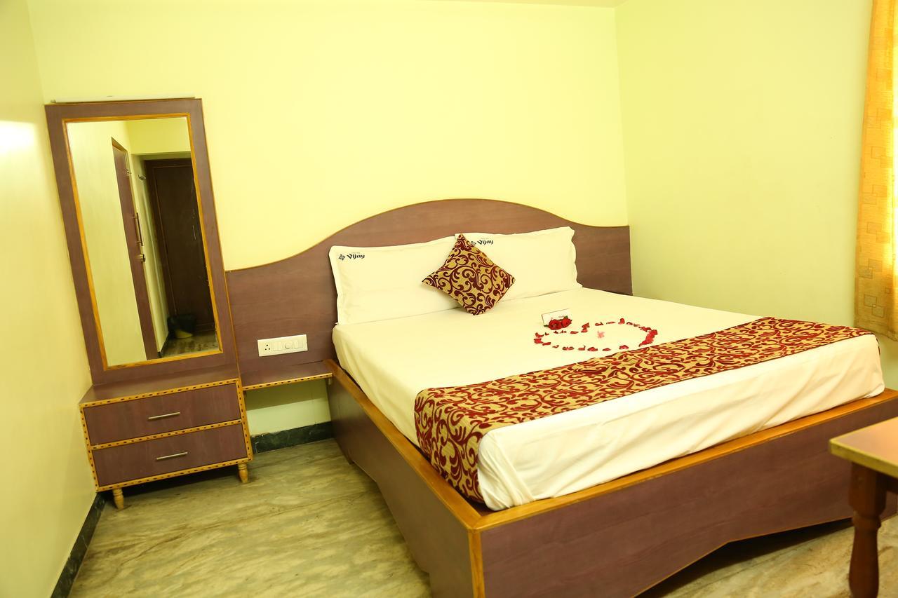 Hotel Vijay Pollāchi Εξωτερικό φωτογραφία