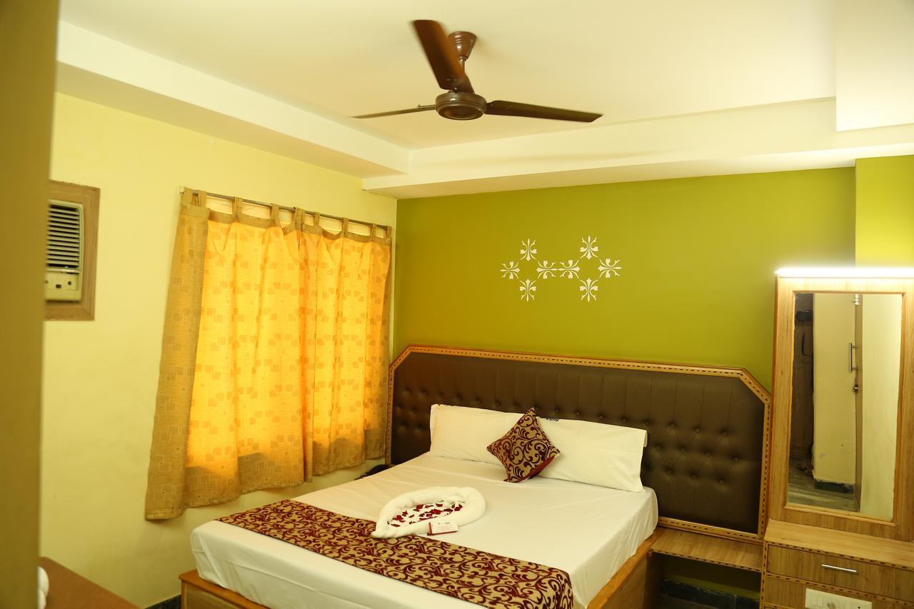 Hotel Vijay Pollāchi Εξωτερικό φωτογραφία