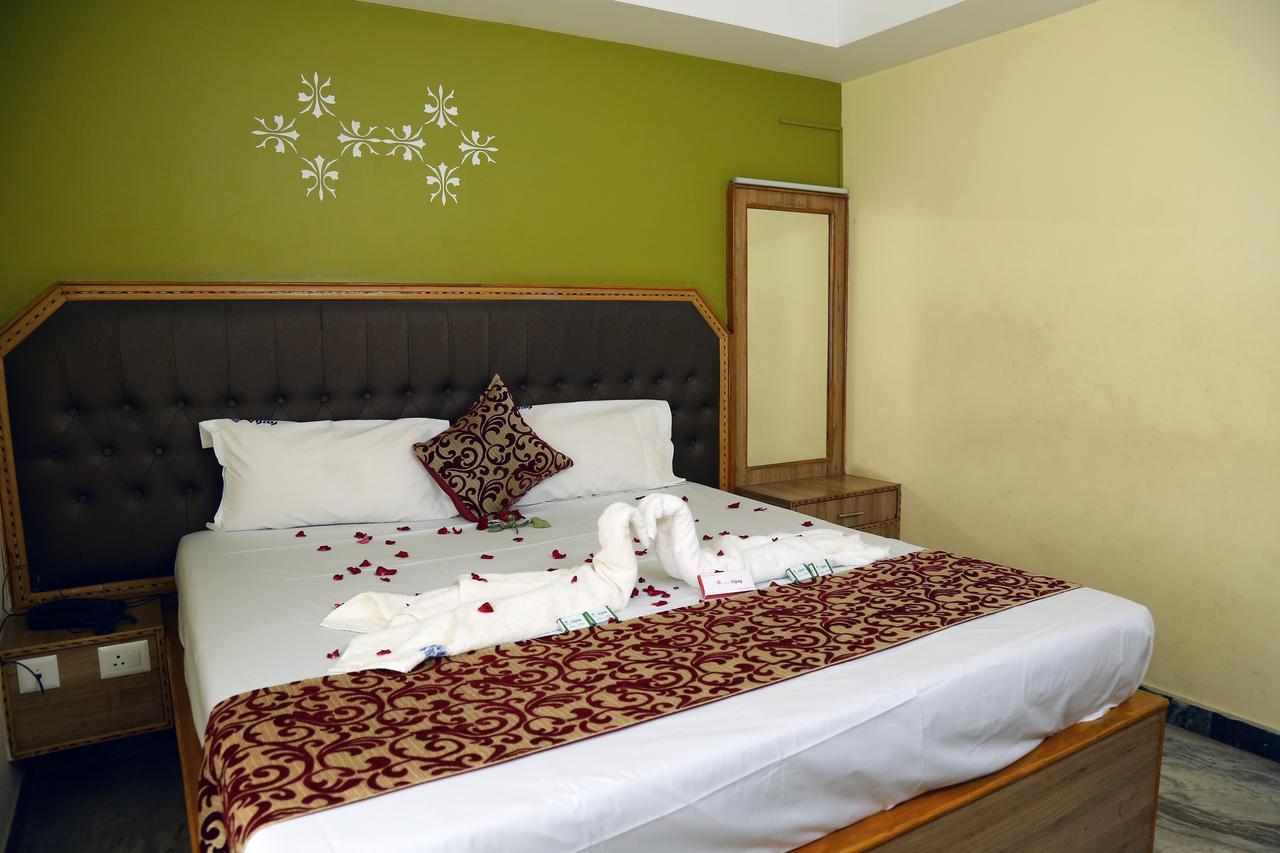 Hotel Vijay Pollāchi Εξωτερικό φωτογραφία